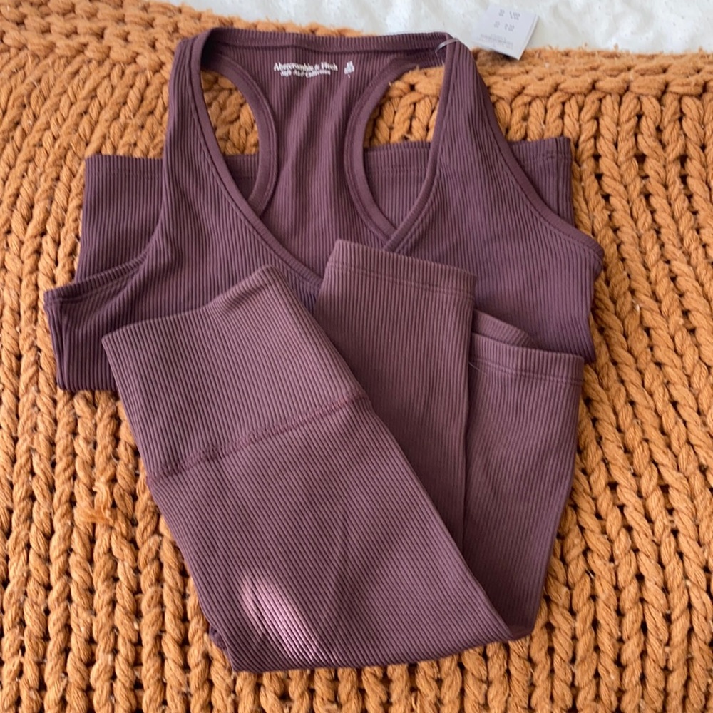 A&F Seamless Ribbed Matching Set